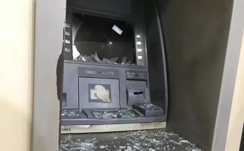 ATM加钞间防护门：守护金融安全的最后一道防线